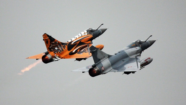 04ܷվĻӰ2000ɻ.jpg