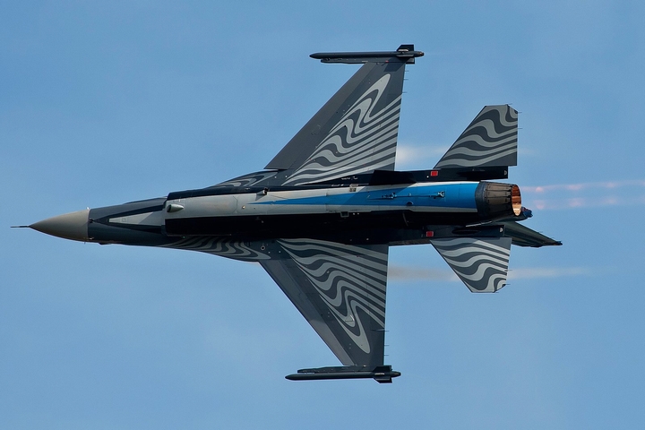 18ʱվF-16AMڽ걱ԼϻᡱͿװ.jpg