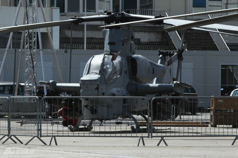 11AH-1Zֱ.jpg