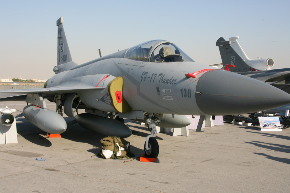2&nbsp;&nbsp;JF17սܵԽо̬չʾ.jpg